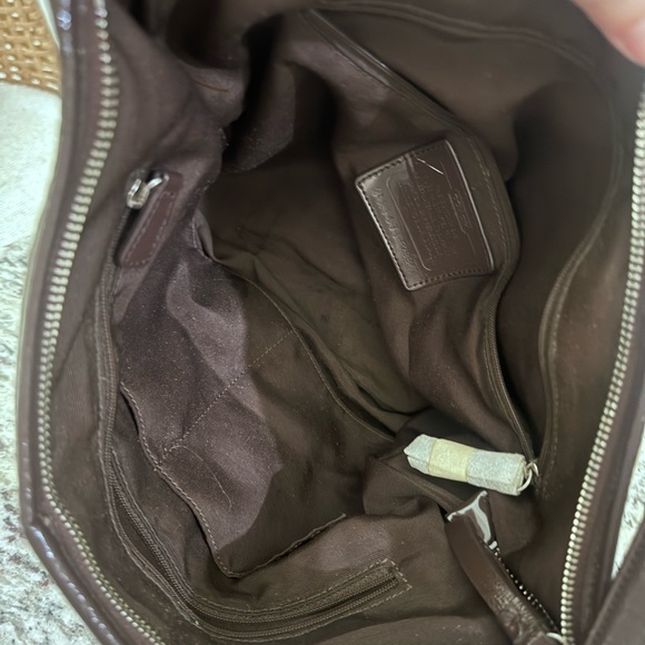 Coach Brown and Black Shoulder Bag with Signature Style - Picture 7 of 9